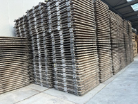 Foto 5 van Hardhout gelaagd steenschotten 4x145x145 CM steenschotten